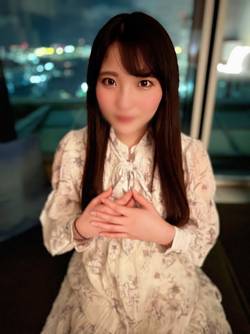 FC2PPV-3037413 【完全顔出し】【天真爛漫娘の初中出し?】純粋無垢な不思議ちゃんをホテルに..