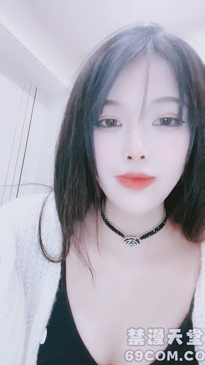 【禁漫直播】女神尤物露脸来袭,火辣激情艳舞,抖奶电臀性感展示,揉奶玩逼特写展示,近距离看逼淫水都发亮精彩不要错过..