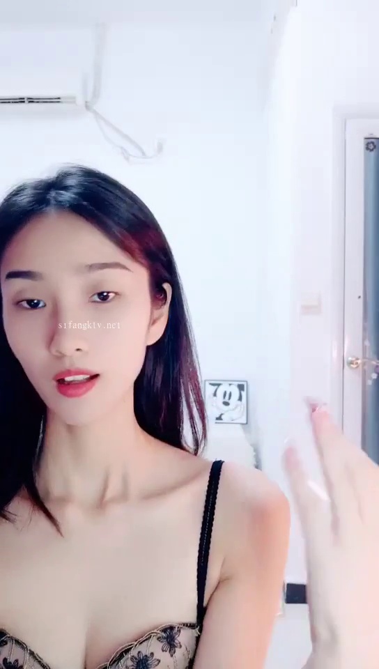 [直播] 完美女神 【一只嘭嘭】完美身材 亭亭玉立 流口水 看着很清纯 这阴毛长得太狂野了  7...1
