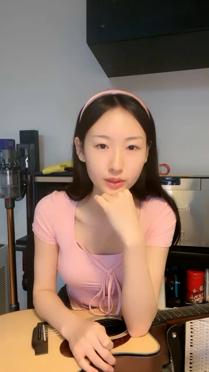 [直播] 大学生下海 音乐系顶尖素颜女神   【学生妹妹】道具自慰   爽 极品极品 清纯指数爆表  2..